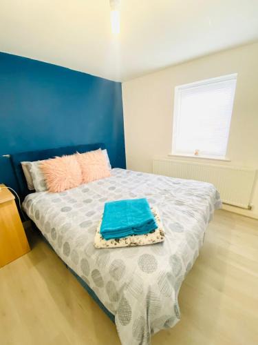 Doncaster House | Stay with H&S