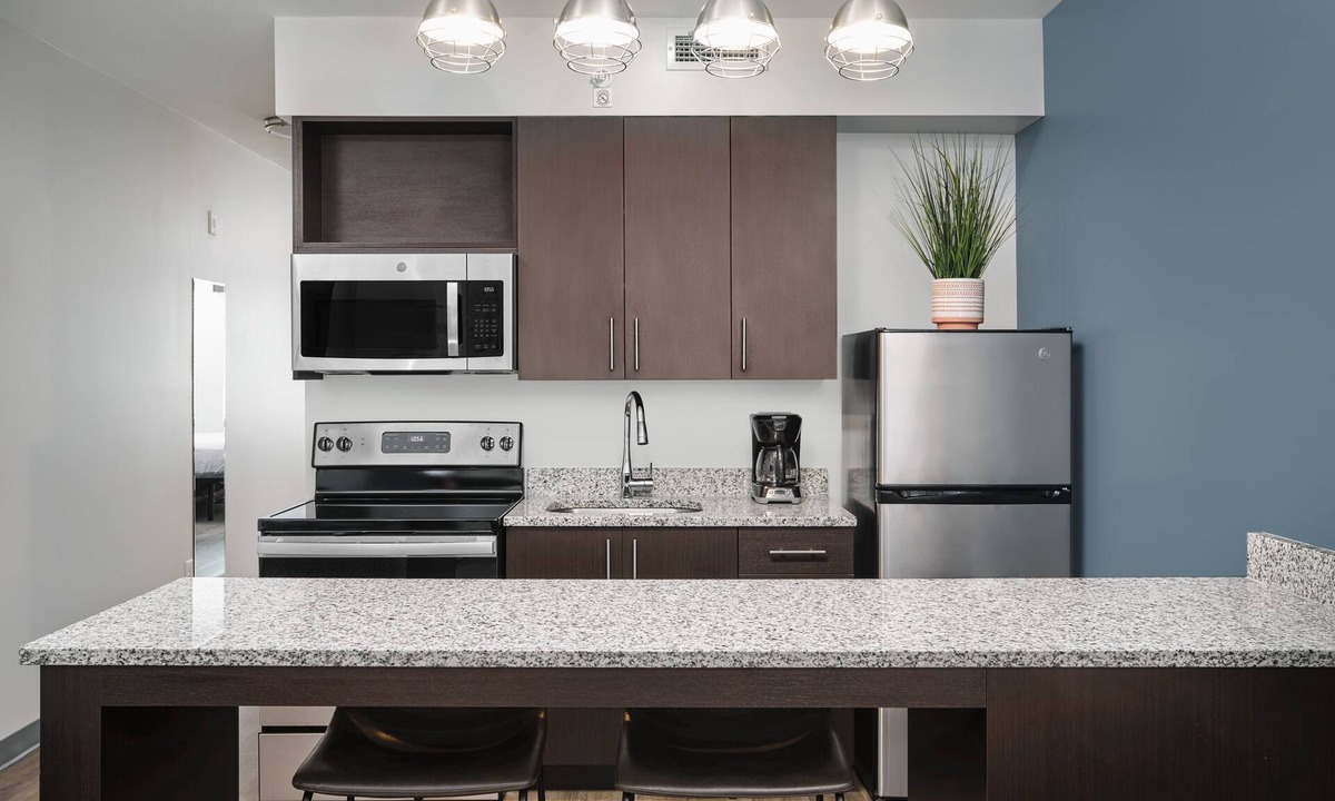 Huntsville Hotel | stayAPT Suites Huntsville