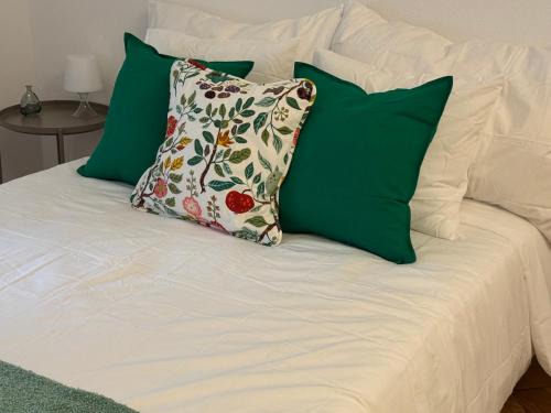 Matthaus House | StayBC Room center & Baselcard