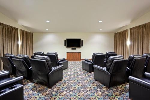 Mukilteo Hotel | Staybridge Suites Everett - Paine Field by IHG