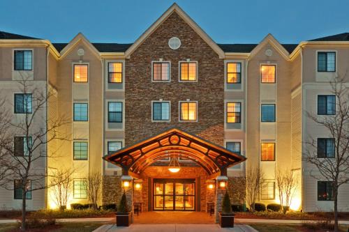 Glenview Hotel | Staybridge Suites Glenview by IHG