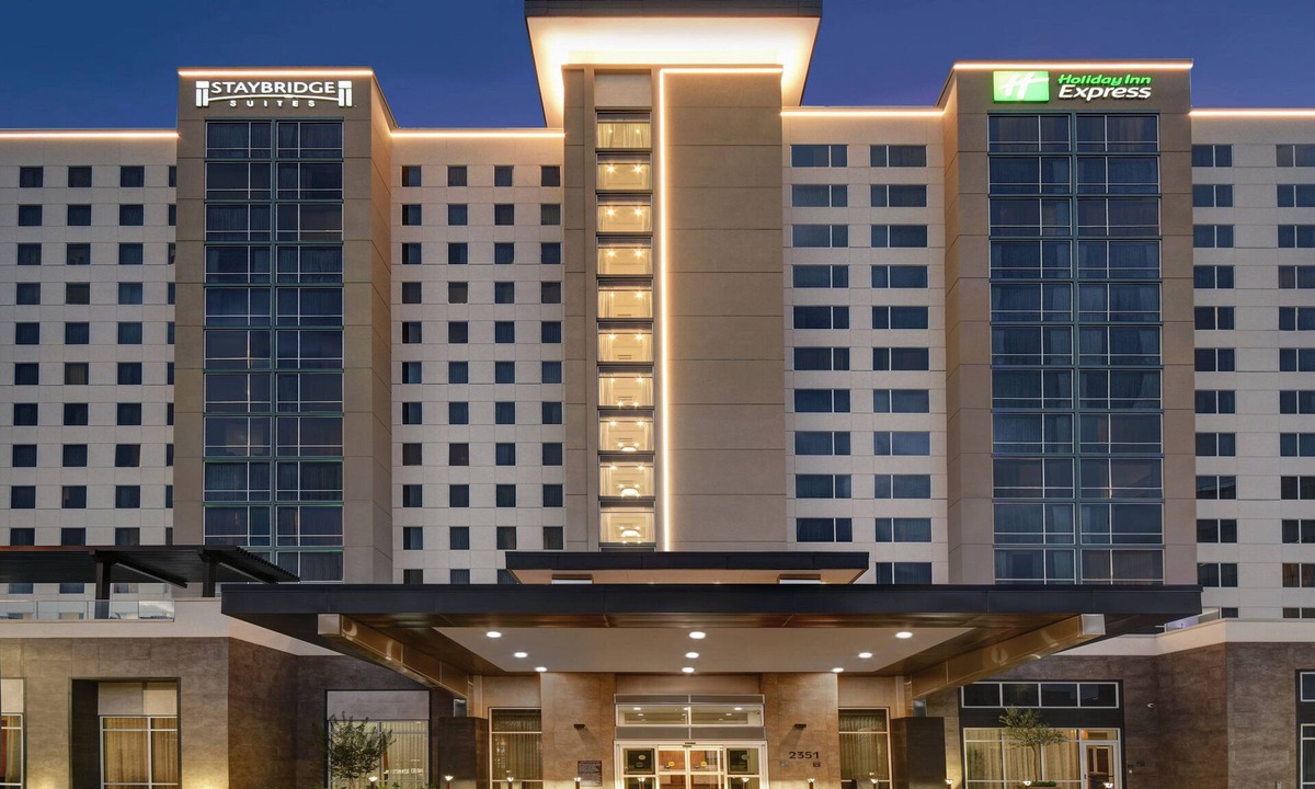 The Galleria Hotel | Staybridge Suites Houston Galleria Area by IHG