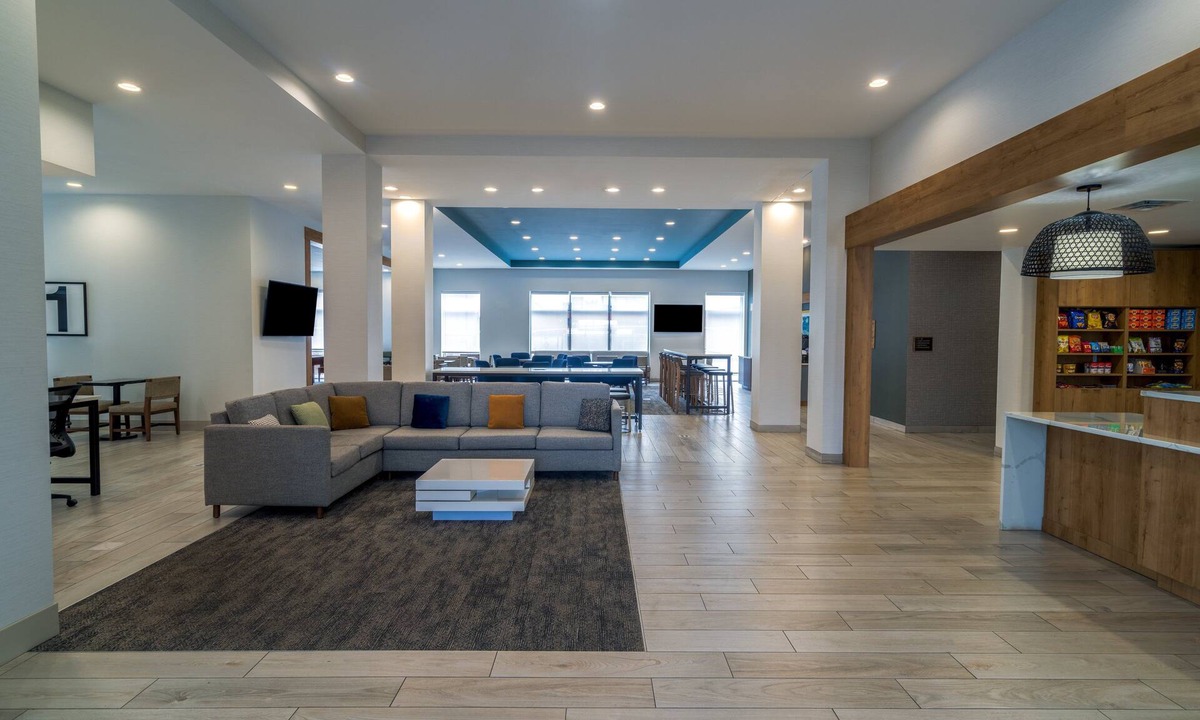 Fairgrounds Hotel | Staybridge Suites Louisville Expo Center by IHG