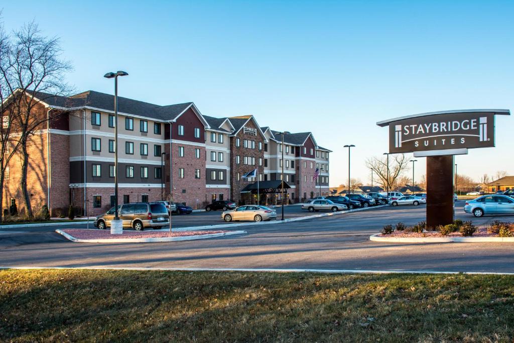 Schererville Hotel | Staybridge Suites Schererville by IHG