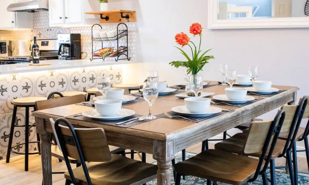 Sweetbriar House | Staycation House | Modern and Spacious