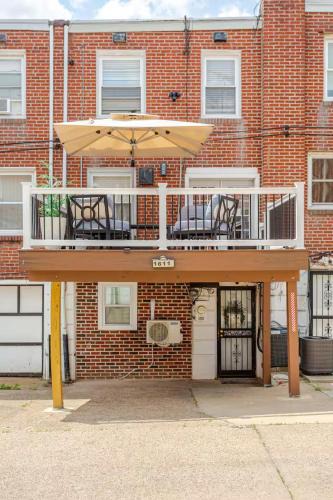 Overbrook Apartment | Staycation Suite