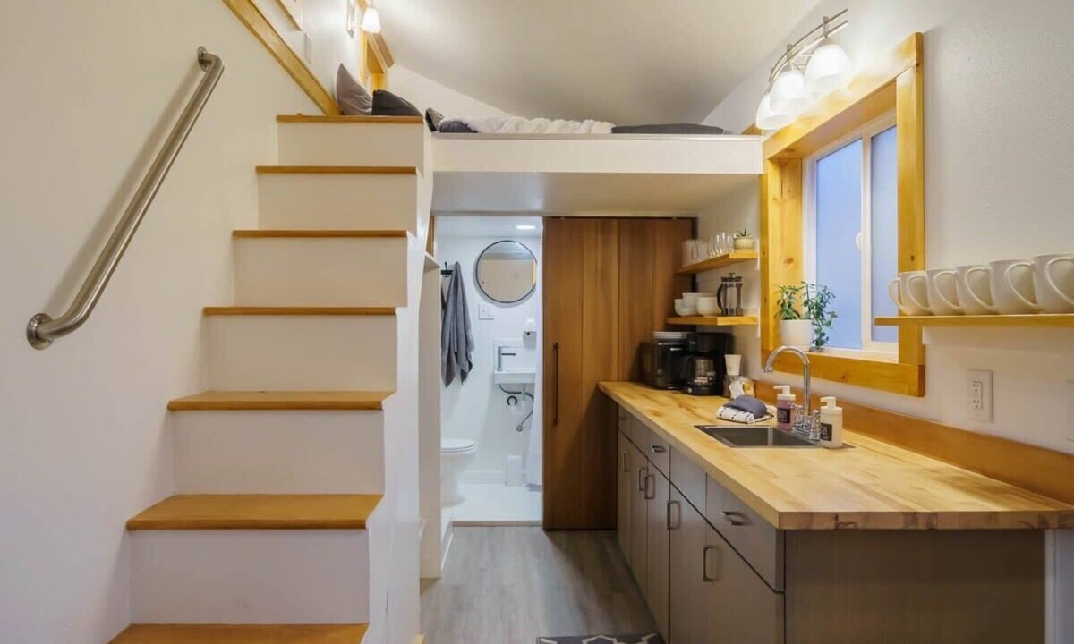 Overlook House | #StayInMyDistrict Overlook Backyard Tiny Suite