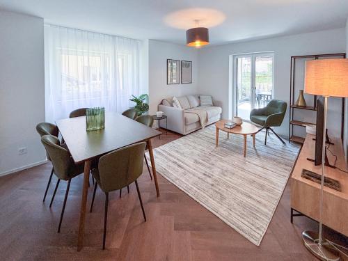 Dietikon District Apartment | STAYY Urban Base Premium Apartment - 24h Self Check-in with free Parking