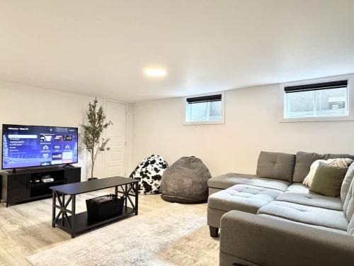 Cite-Universitaire Apartment | Ste-Foy urban area - 4 bedrooms - Spa - EV chrger