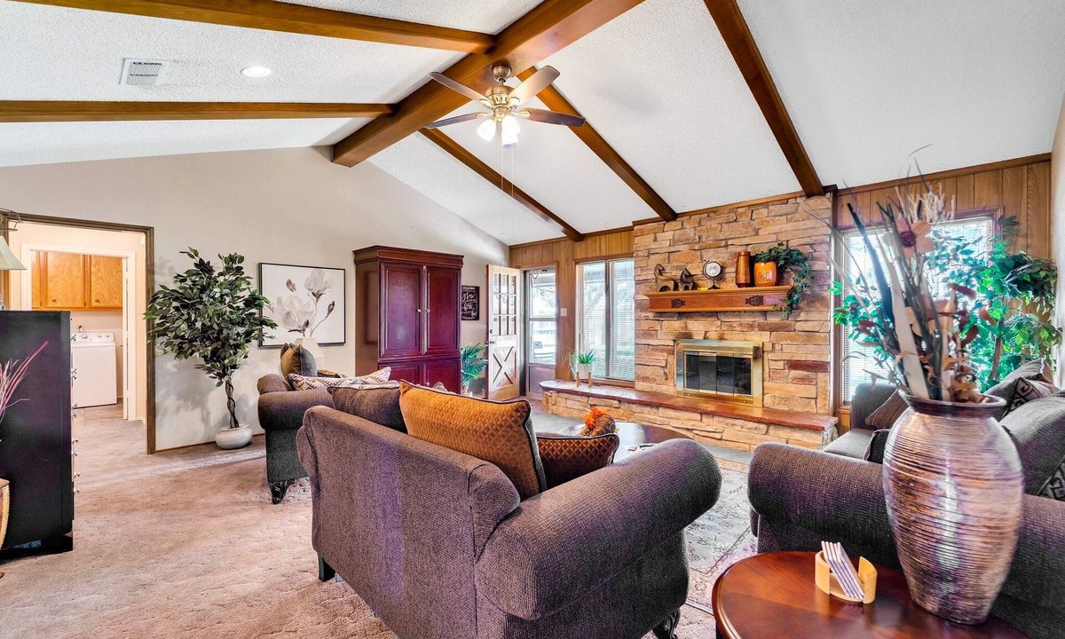 Lubbock House | Stead House-3bd/2ba, Ttu, Fall Specials! 3 Bedroom Home by RedAwning
