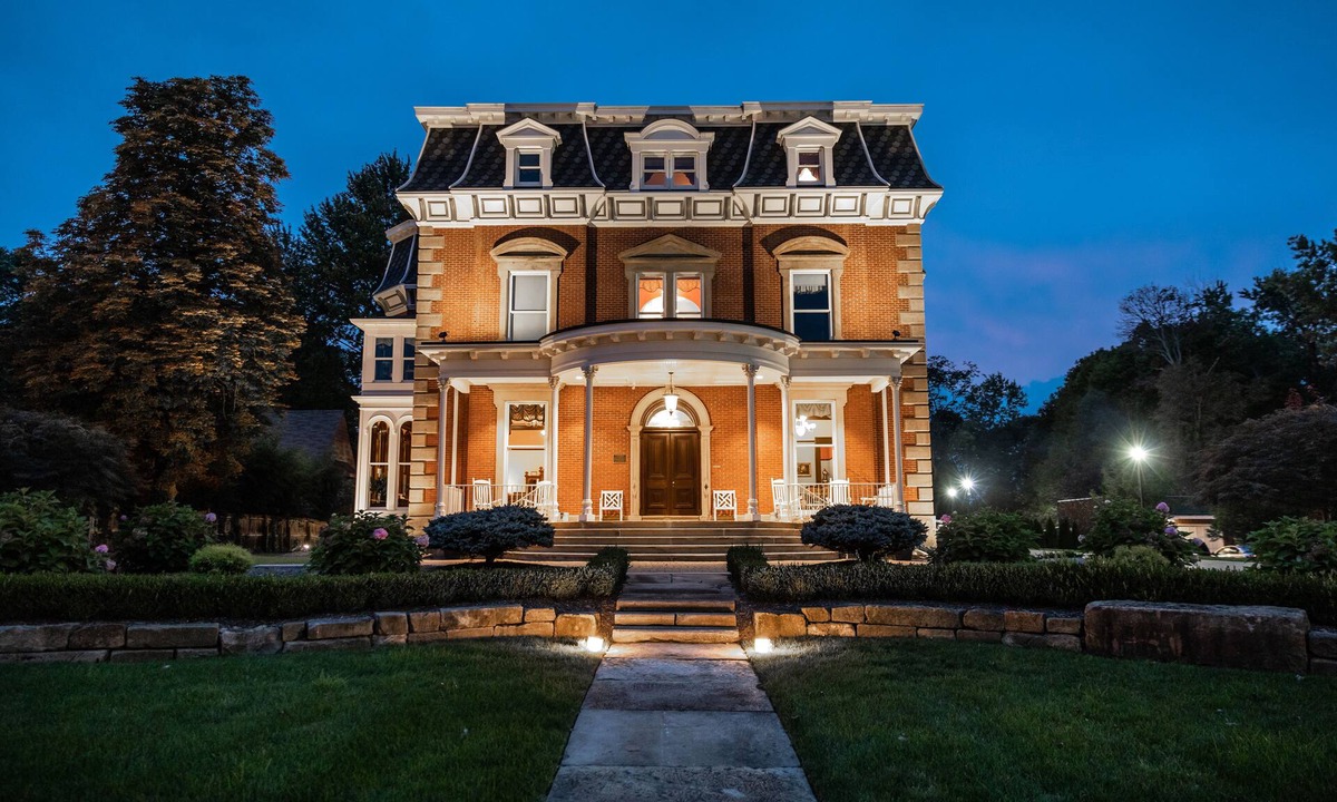 Painesville Hotel | Steele Mansion