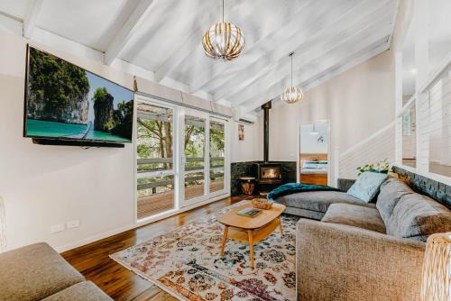 Belgrave House | Steep Creek Retreat