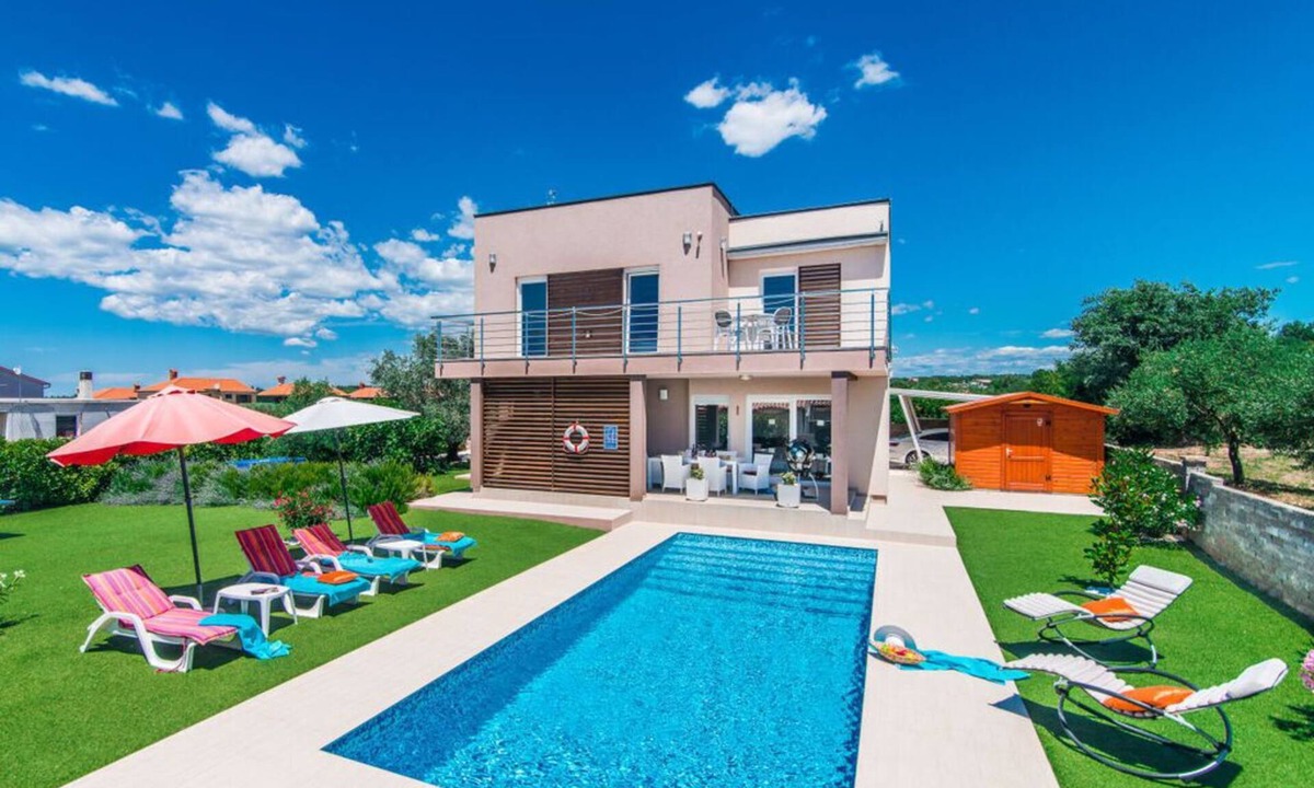Galizana Villa | Stefanja Modern retreat