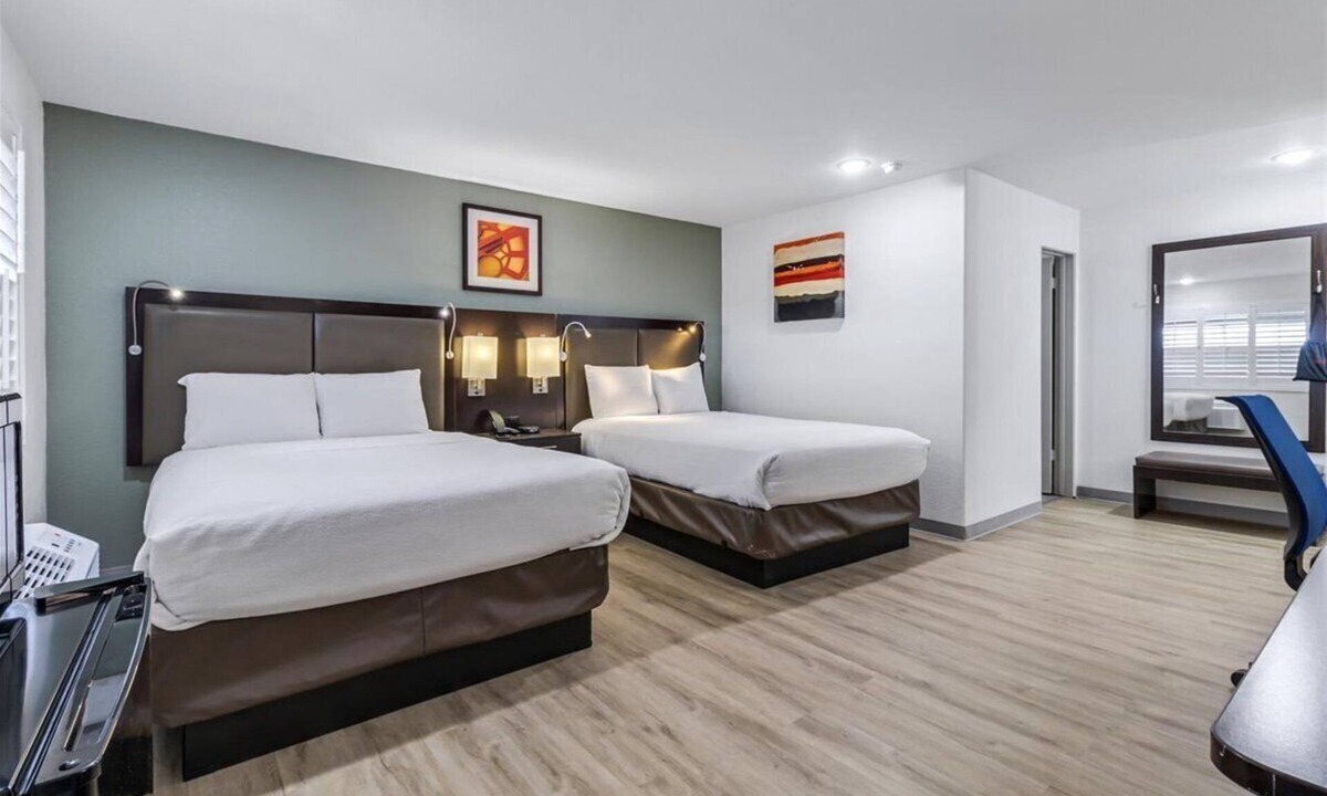 Salinas Hotel | Steinbeck Lodge