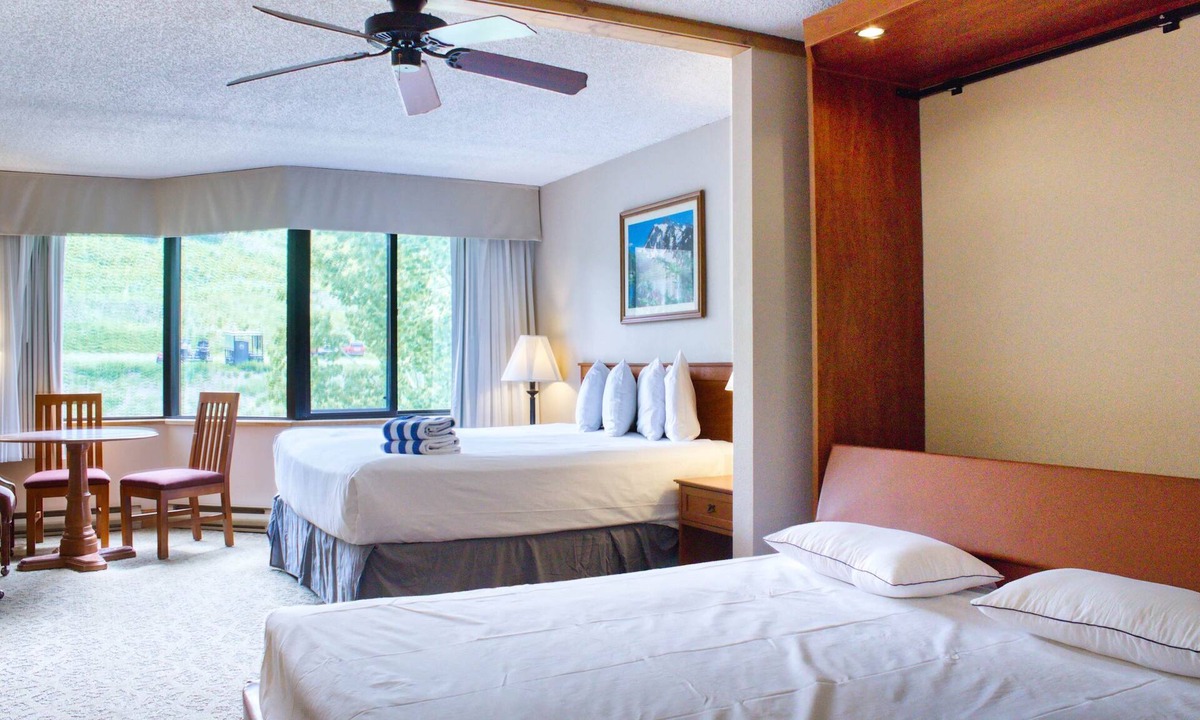 Mount Crested Butte Condo | Stellar Location, Pool, Steam Room, Gym