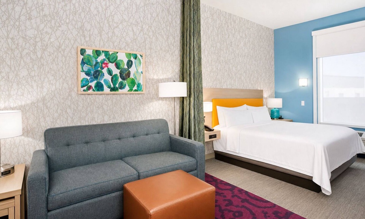 Roswell Hotel | Stellar Stays: Short Drive to Roswell International Air Center. FREE Breakfast!