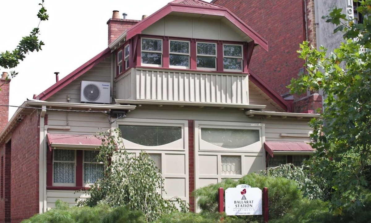 Soldiers Hill Apartment | Step into a cozy and practical studio apartment, thoughtfully designed for a comfortable stay.