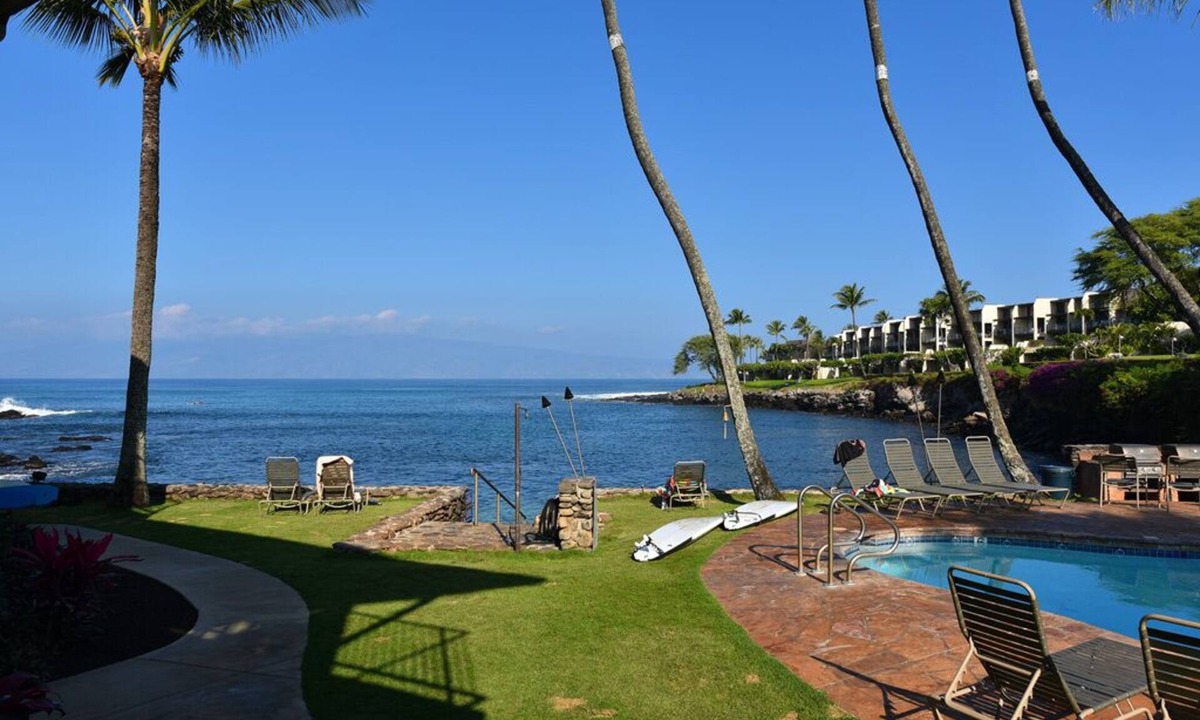 Napili Condo | Step right into the ocean! Air conditioned #105