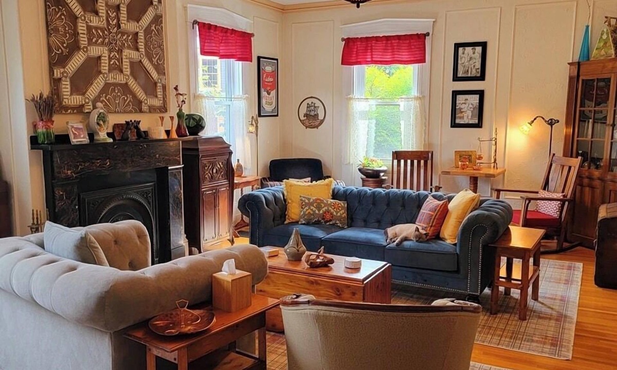 Salem Bed & Breakfast | Stepping Stone Inn