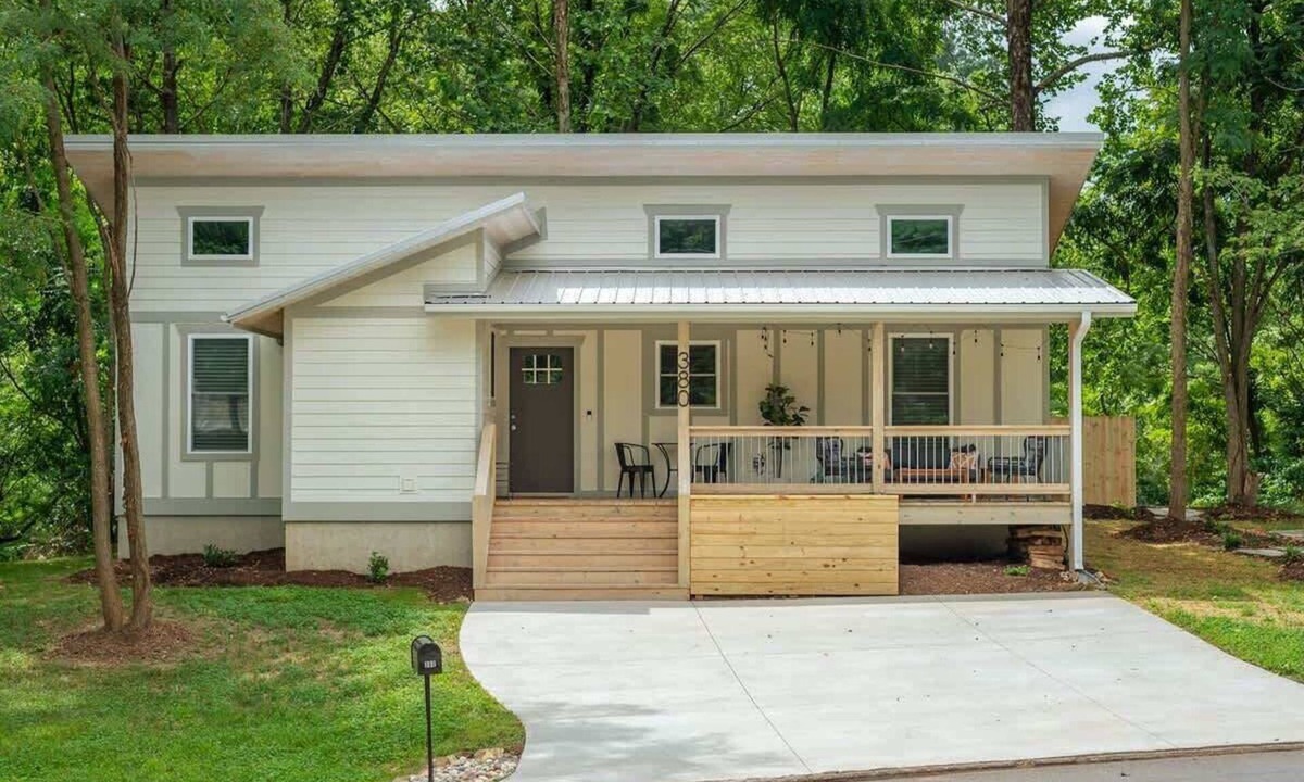 Waynesville House | Steps Away Cottage Hot Tub, Fire Pit, Downtown