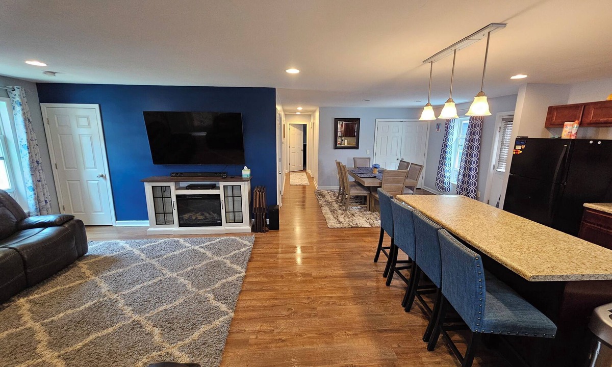 Saratoga Springs House | Steps From Downtown Saratoga!