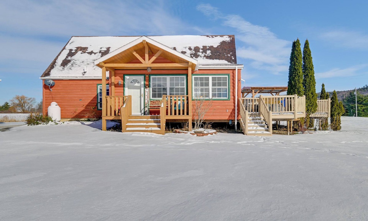 North Lake George House | Steps From Lake George! 8-Acre Home w/Dock Access