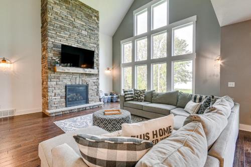 Cicero House | Steps From Oneida Lake Spacious Gem with Game Room!