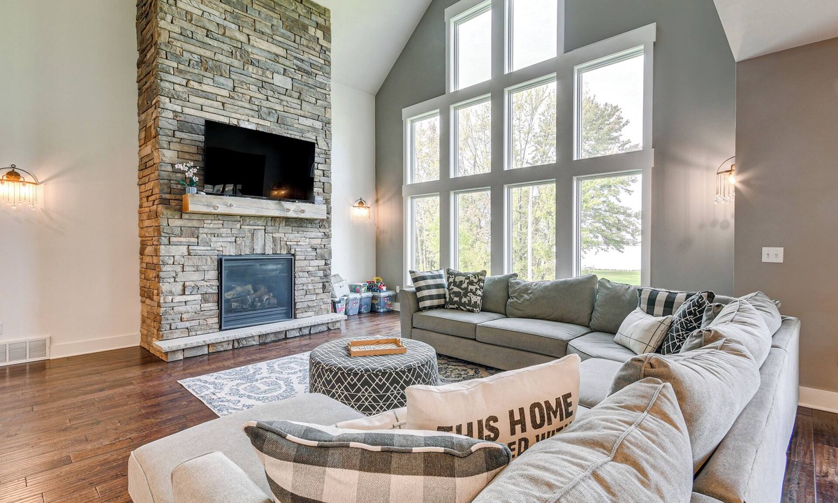 Cicero House | Steps From Oneida Lake: Spacious Gem w/Game Room!