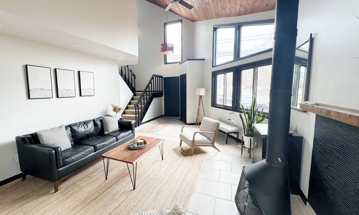 Branford House | Steps from the Beach