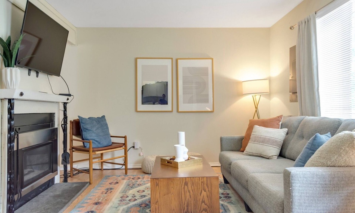 Blodgett Mills House | Steps from the Ski Slopes! Mountain Getaway @ the Peak