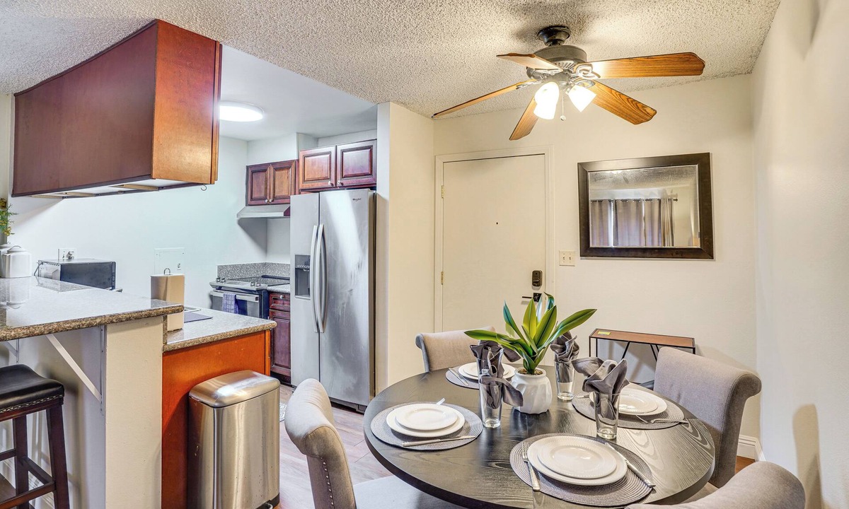 Park Estates Condo | Steps to CSULB: Cozy Condo w/Pool Access!