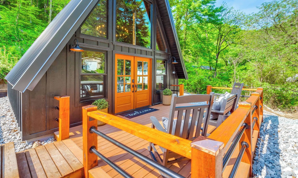 Celina Cabin | Steps to Dale Hollow Lake! Cozy A-Frame Cabin