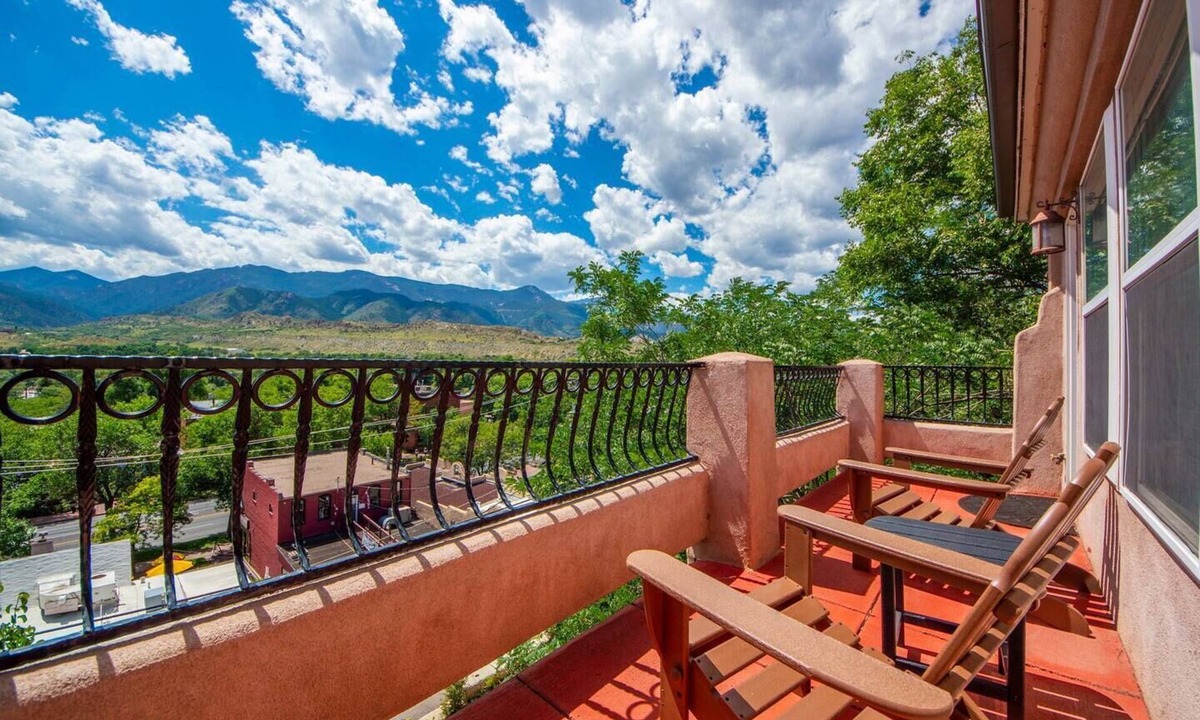 Colorado Springs House | Steps to Downtown Shopping~Views~Pike's Peak Villa~ Perfect Location