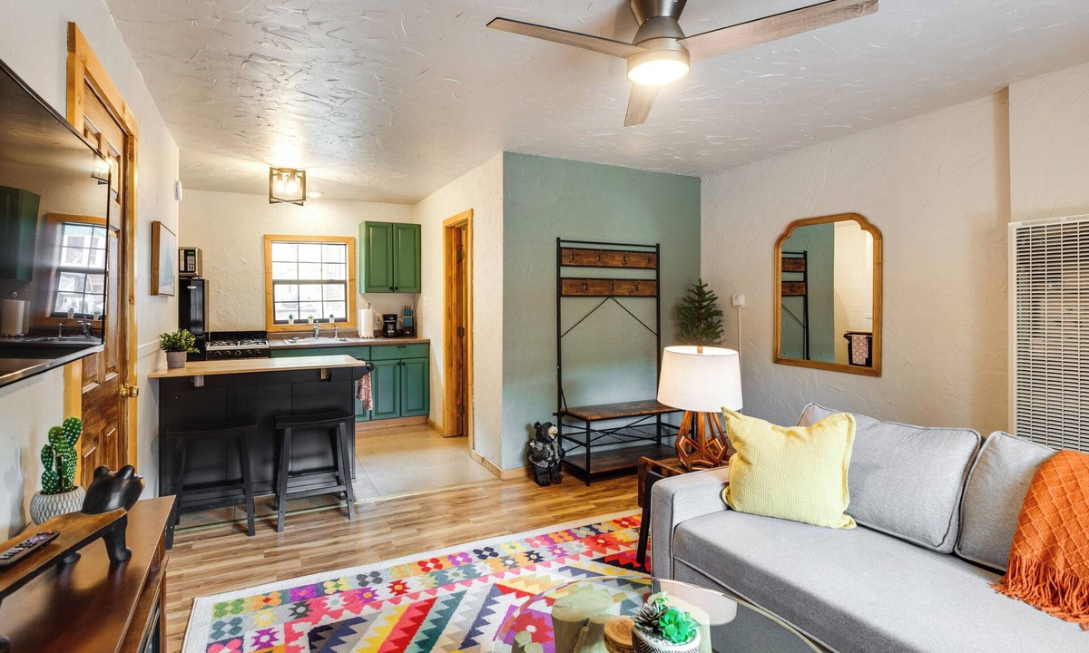Red River Apartment | Steps to Main Street! Cozy Red River Getaway