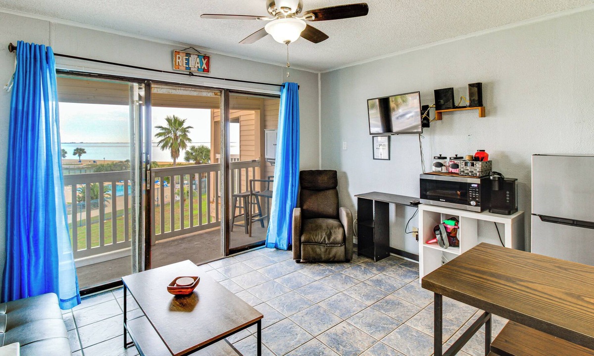 North Beach Apartment | Steps to North Beach: Gem w/Ocean-view Balcony!