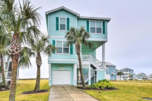 Red Fish Cove House | Steps to Ocean! Breezy Galveston House w/2 Decks