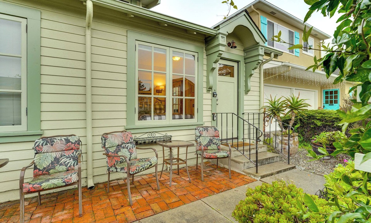 Beach Hill - Beach Flats House | Steps to Sand: 'Beach Hill Bungalow' w/Patio