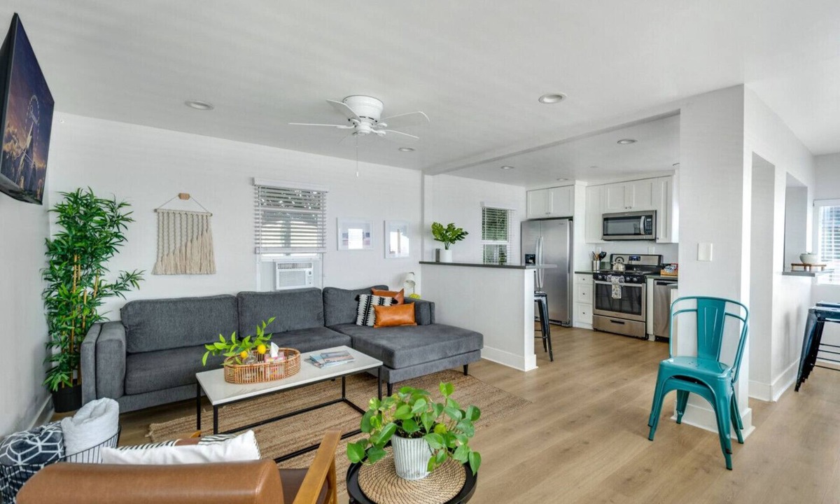 Huntington Beach Apartment | Steps to the Beach, Main St. & Pacific City - 1BR