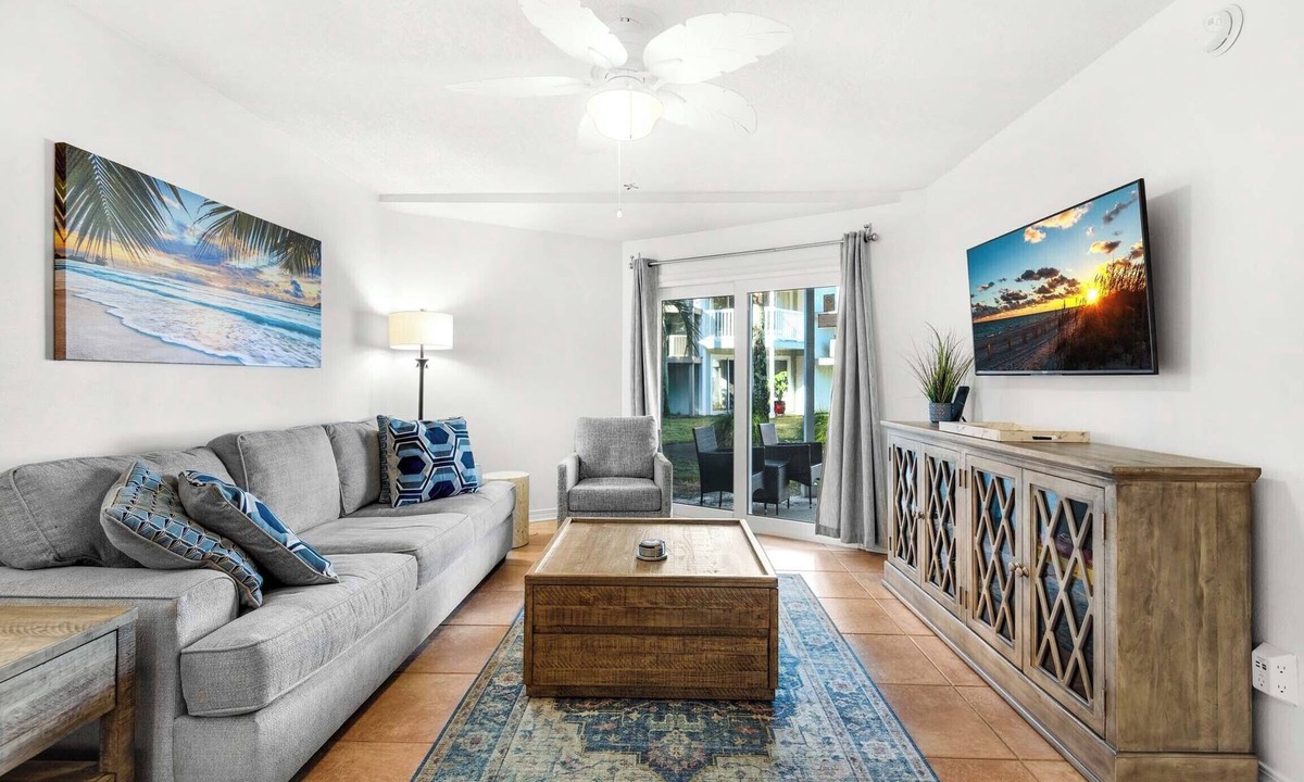 Villa Sabine Condo | 🌴🌞Steps to the Beach | Free Reserved Parking Space | Sand Dollar E-101