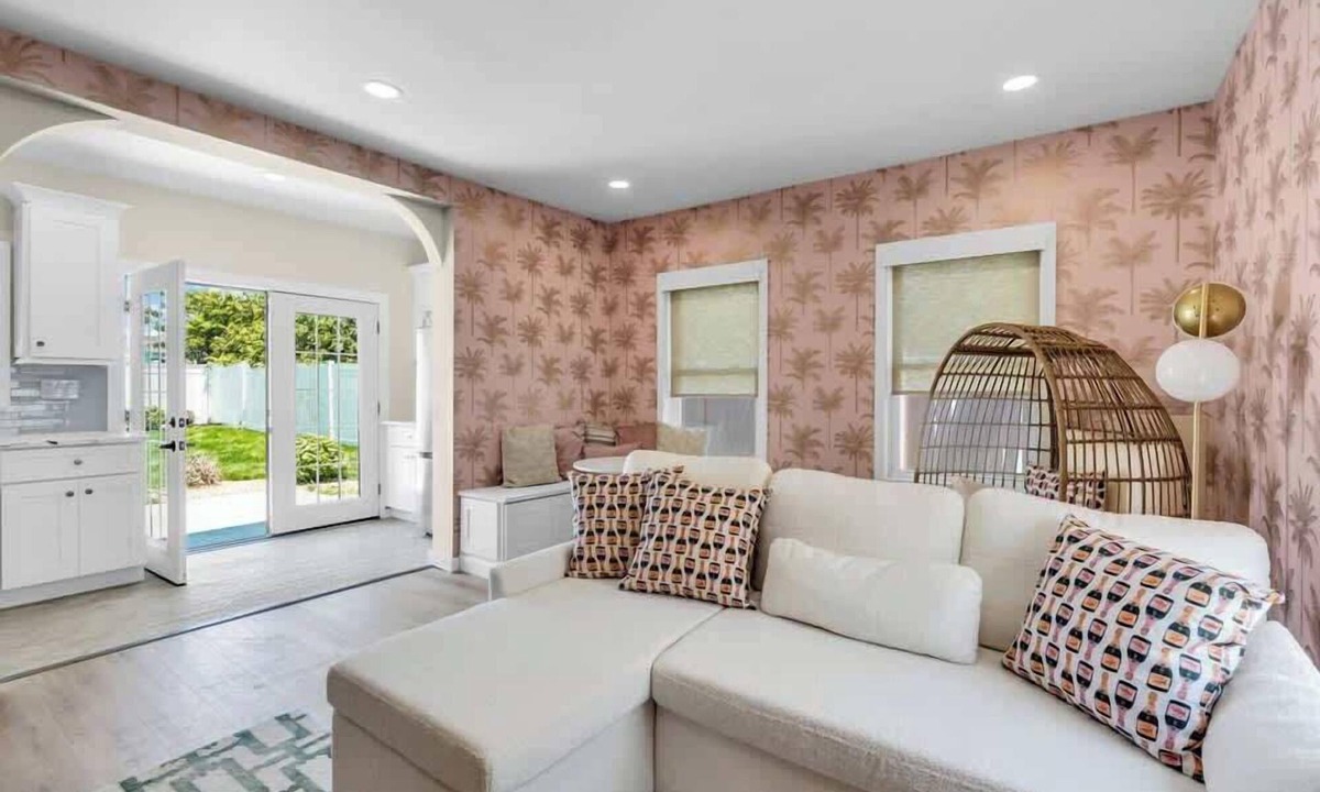 Wall House | Steps to the Beach - Piccola Dolce Casa Al Mare