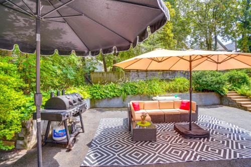 Stockade Historic District House | Steps to Union College Home with Shared Yard!