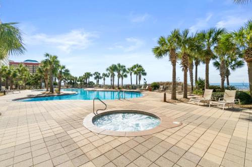 Thomas Drive Apartment | Sterling Beach Resort by Panhandle Getaways