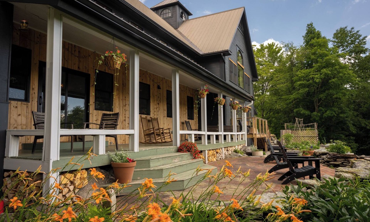 Stowe Area Cabin | Sterling Forest Lodge <> A Boutique Mountain Retreat