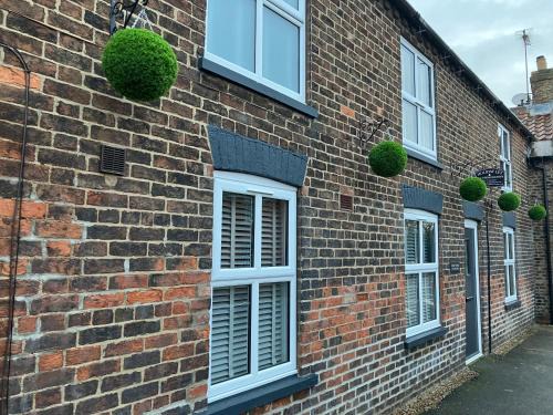 Leven House | Stillwater Cottage