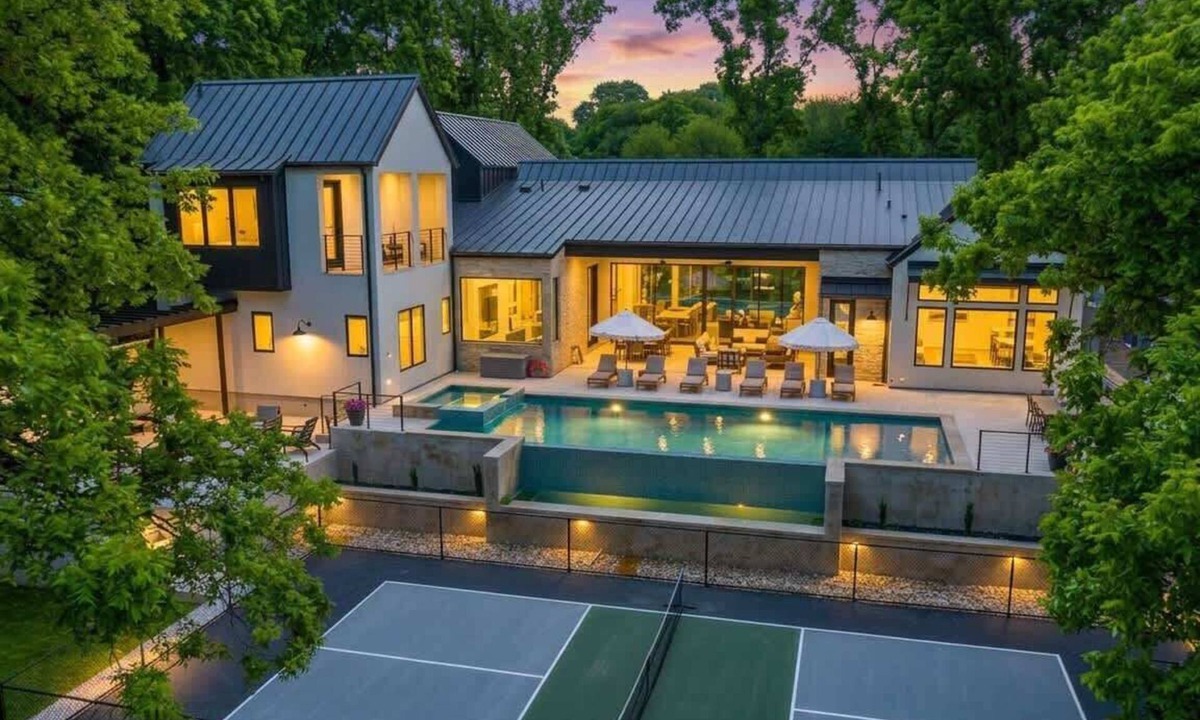Burnet House | Stillwater Estate | Concierge Services