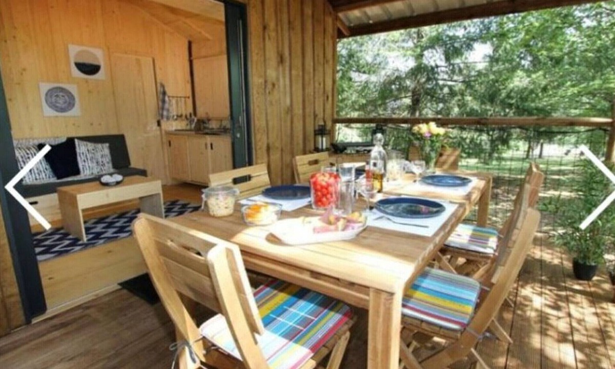 Moncrabeau Ski Chalet | Stilt chalet with terrace for 4 people