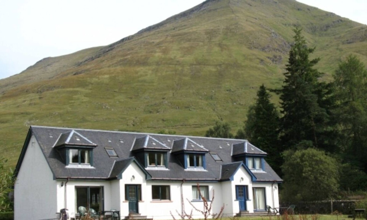 Crianlarich Cottage | Stob Binnein Cottage