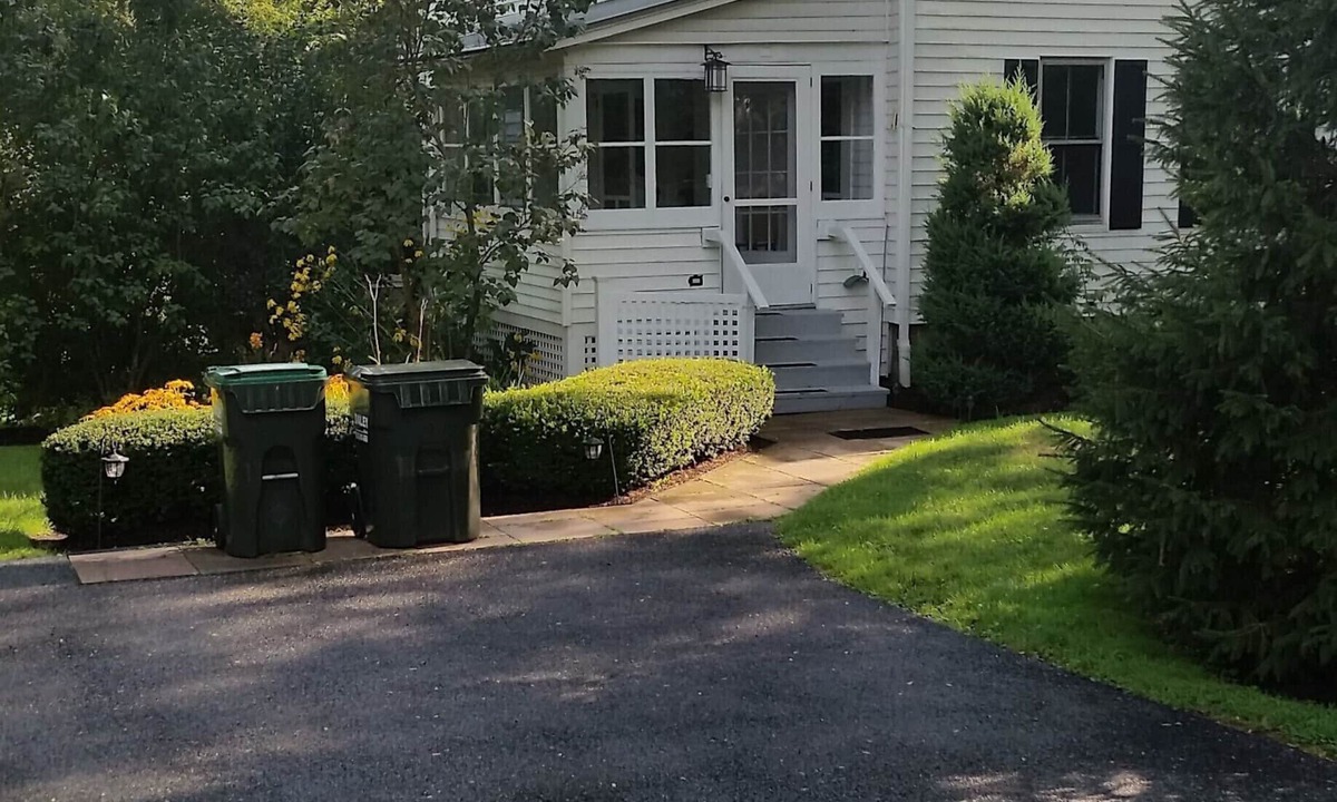 Stockbridge House | Stockbridge Village in Summer