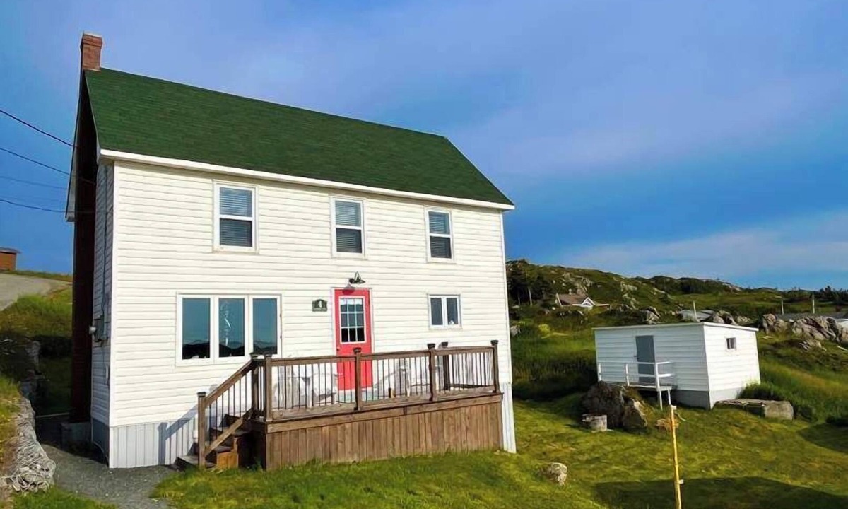 Twillingate House | Stockley's Saltbox Su