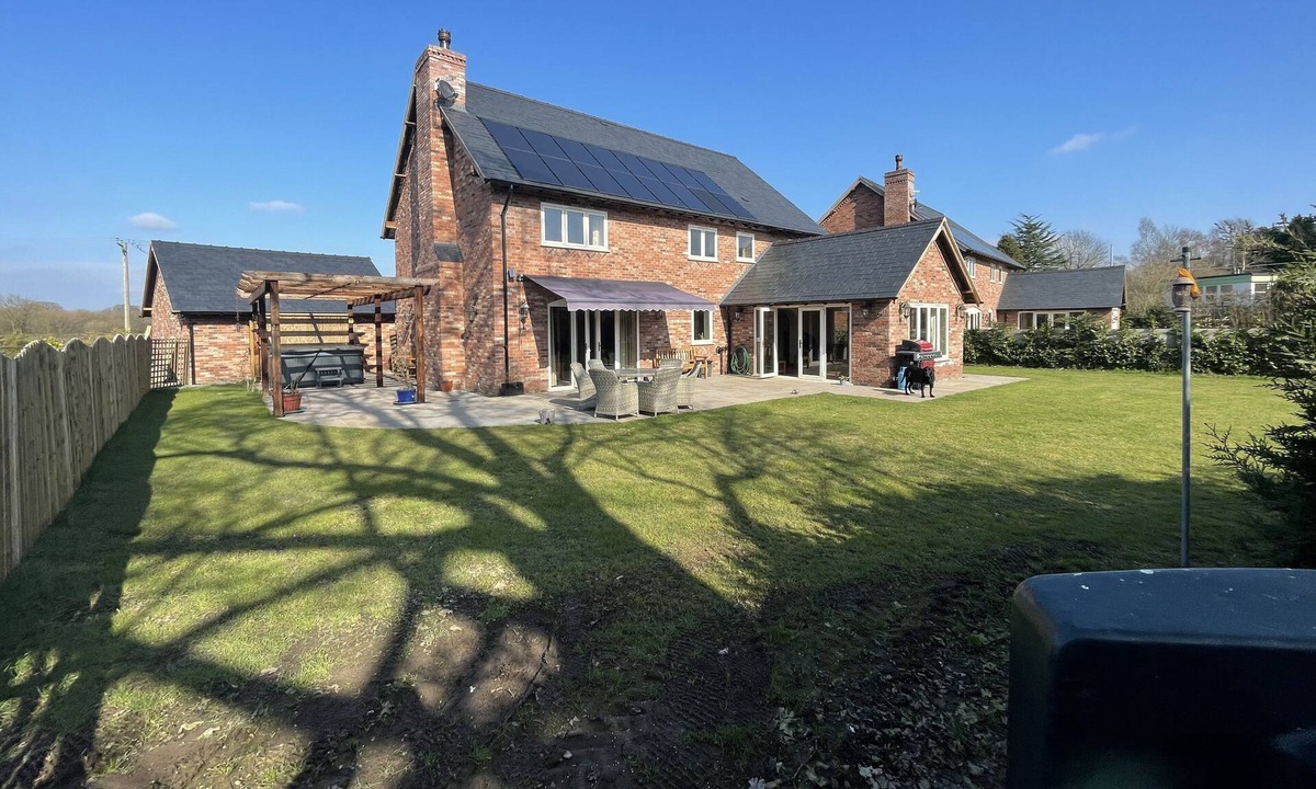 Welshampton House | ( Stocks lane cottage